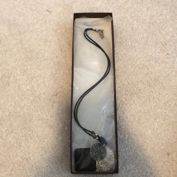 Silpada necklace on leather chain - Picture 2 of 2